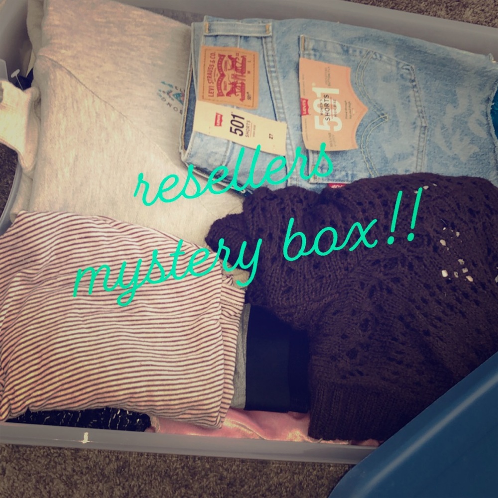 1 LB Resellers mystery box